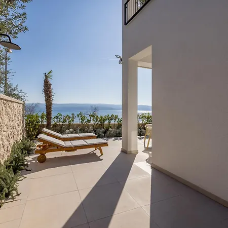 Vila Lara Front Rooftop Pool & Stunning Views Duće