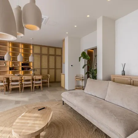 Βίλα Lara Front Rooftop Pool & Stunning Views
