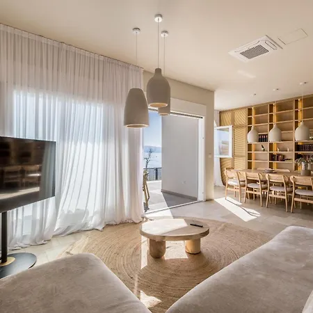 Lara Front Rooftop Pool & Stunning Views Villa