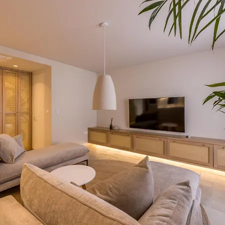 Lara Front Rooftop Pool & Stunning Views Villa *