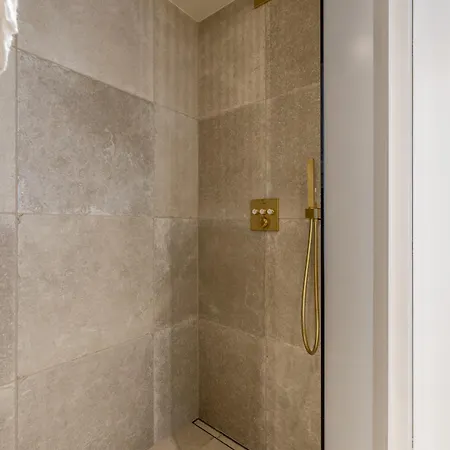 Βίλα Lara Front Rooftop Pool & Stunning Views *