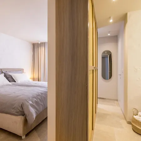 Lara Front Rooftop Pool & Stunning Views Villa Duce