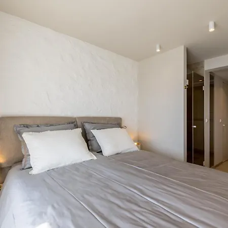 Lara Front Rooftop Pool & Stunning Views * Duce