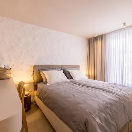 Lara Front Rooftop Pool & Stunning Views Villa *