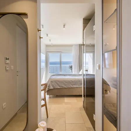 Villa Lara Front Rooftop Pool & Stunning Views