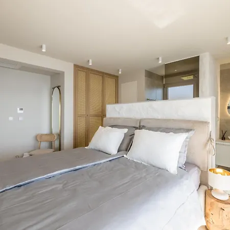 Lara Front Rooftop Pool & Stunning Views Villa