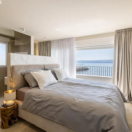 Vila Lara Front Rooftop Pool & Stunning Views *
